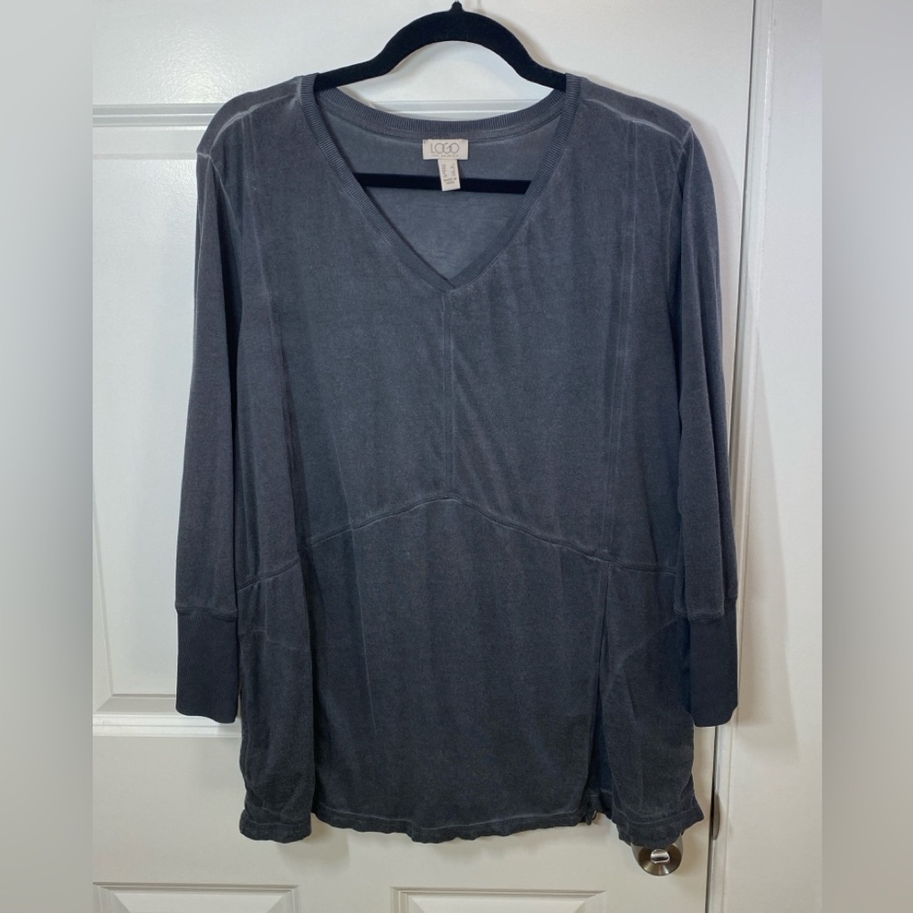 LOGO by Lori Goldstein Charcoal 3/4 Sleeve V-Neck Top with pockets